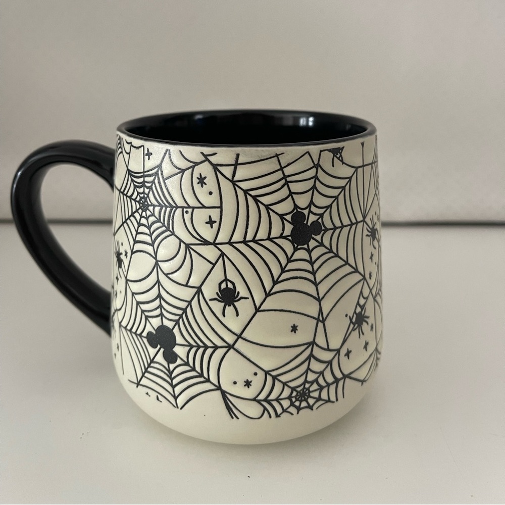Mickey Spiderweb Halloween Mug